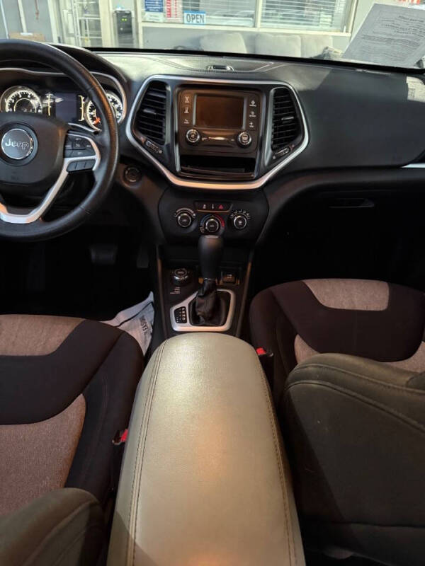 2014 Jeep Cherokee Sport