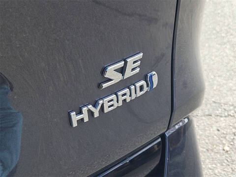 2024 Toyota RAV4 Hybrid SE