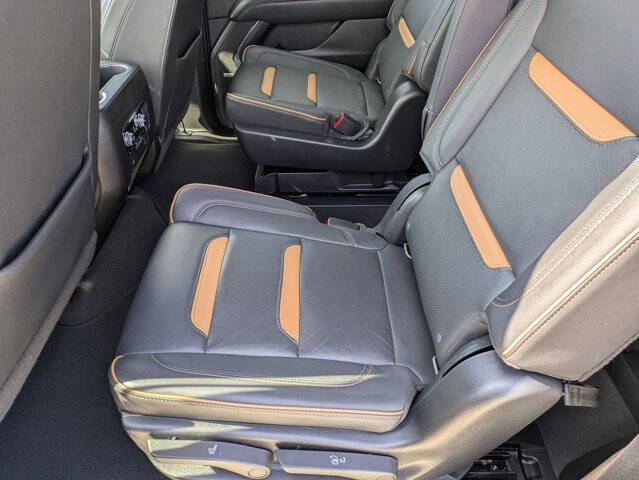 2022 GMC Yukon AT4
