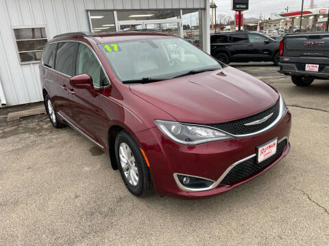 2017 Chrysler Pacifica for sale at ROTMAN MOTOR CO in Maquoketa IA