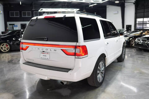 2017 Lincoln Navigator Select