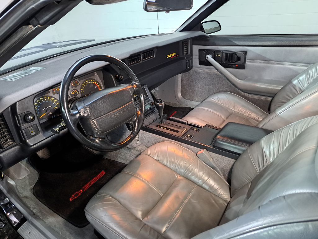 1992 Chevrolet Camaro 2