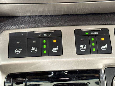 2016 Toyota Land Cruiser