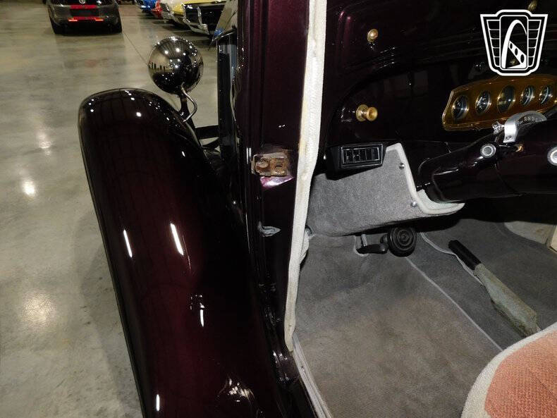 1932 Plymouth Sedan