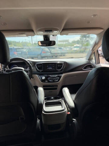 2020 Chrysler Pacifica Touring L