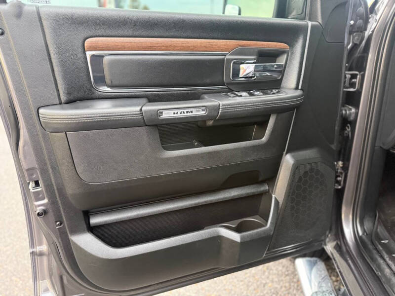 2017 RAM 1500 Laramie