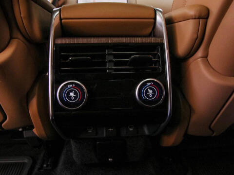 2025 Land Rover Range Rover P400 SE