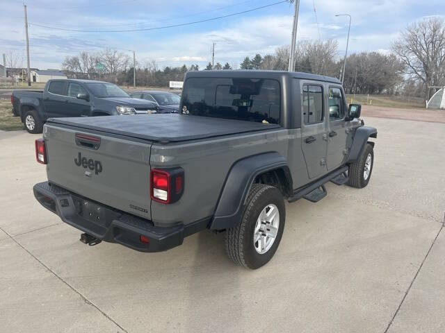 2020 Jeep Gladiator Sport