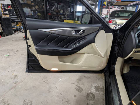 2015 Infiniti Q50
