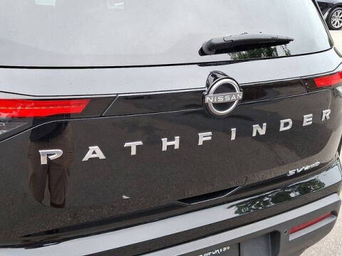 2023 Nissan Pathfinder SV