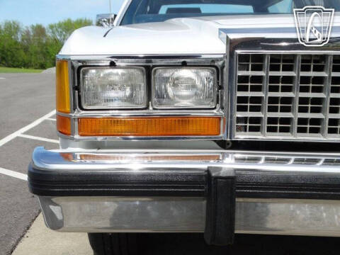 1985 Ford LTD Crown Victoria