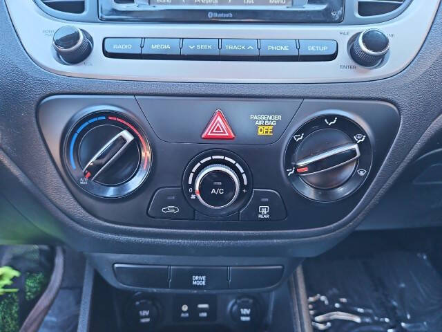 2019 Hyundai Accent SE