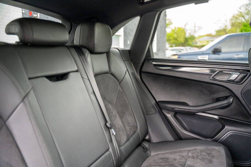 2015 Porsche Macan S