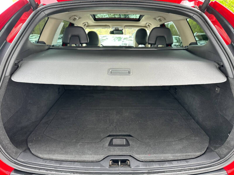 2012 Volvo XC60 T6 R-Design Platinum