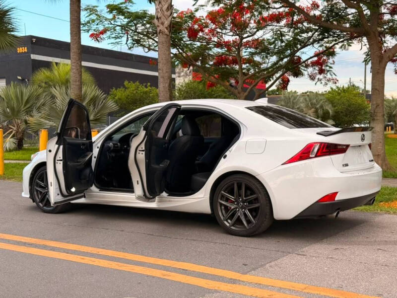 2016 Lexus IS 200t