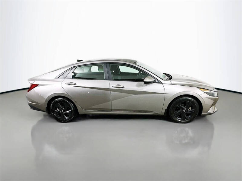 2022 Hyundai Elantra