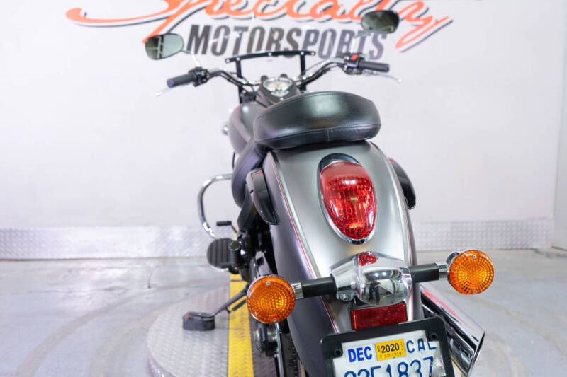 2018 Kawasaki Vulcan 900 Classic