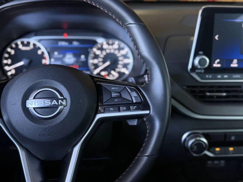 2023 Nissan Altima 2.5 SR