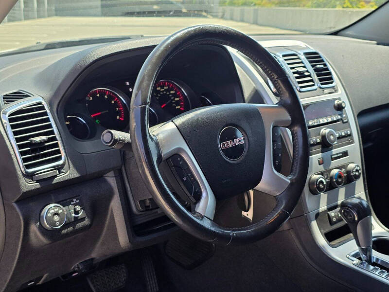 2011 GMC Acadia SLE
