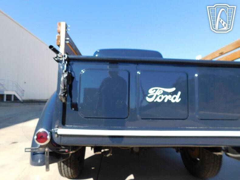 1946 Ford F-100