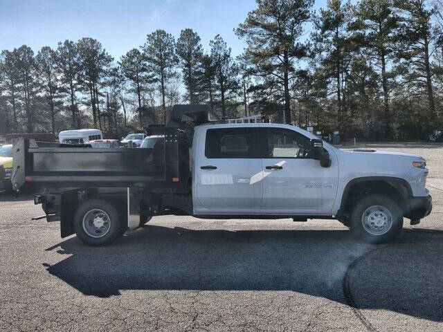 2024 Chevrolet Silverado 3500HD CC Work Truck