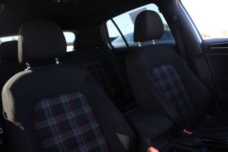 2016 Volkswagen Golf GTI S