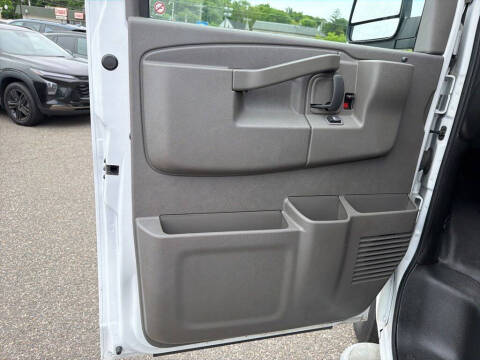 2024 GMC Savana 2500