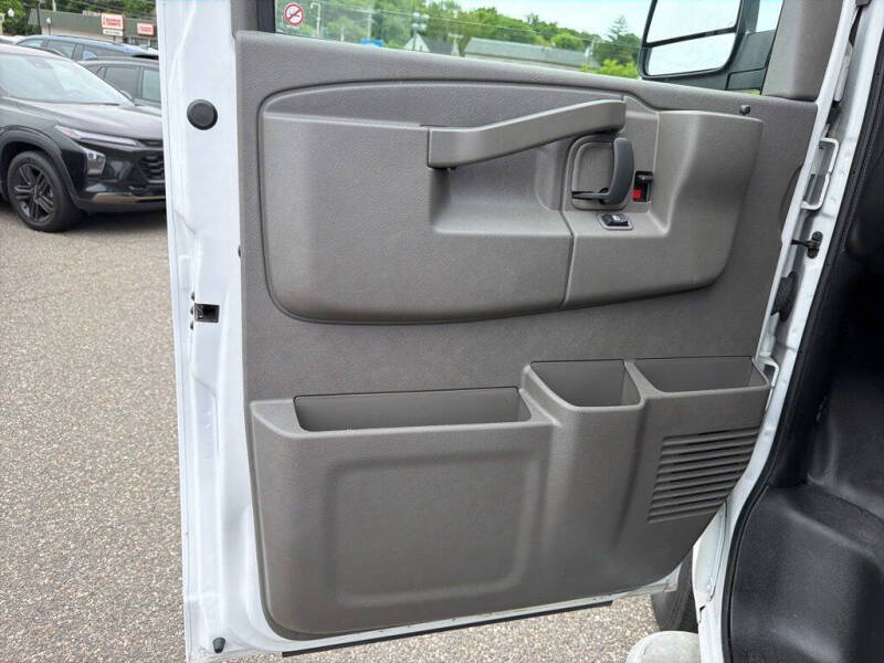 2024 GMC Savana 2500