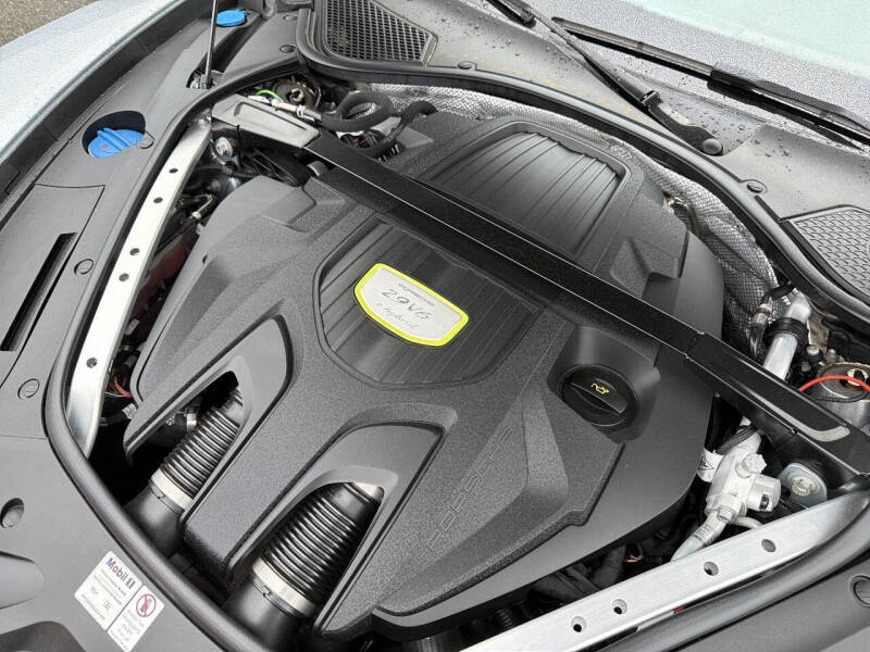 2018 Porsche Panamera 4 E-Hybrid
