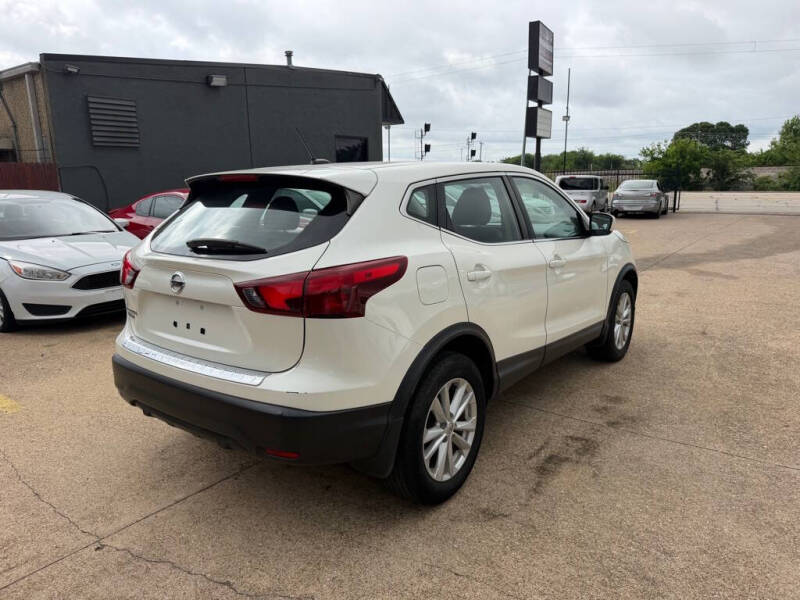 2017 Nissan Rogue Sport S