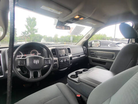 2017 RAM 1500 SLT