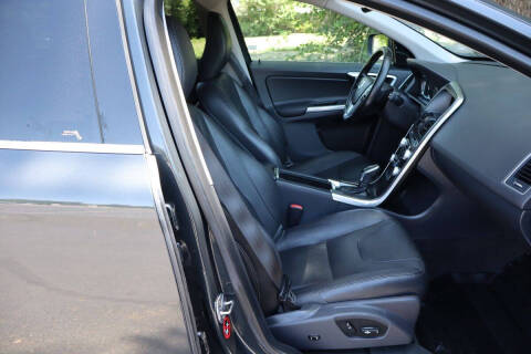 2015 Volvo XC60 T5 Premier