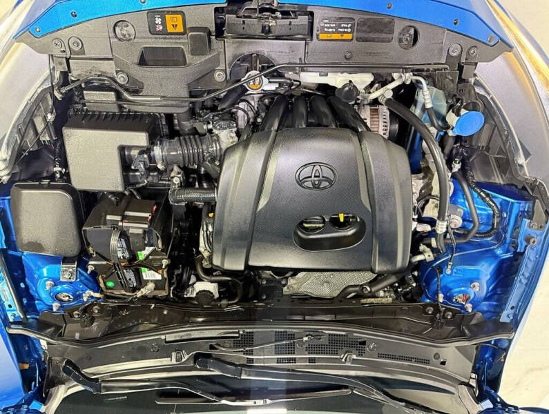 2020 Toyota Yaris LE