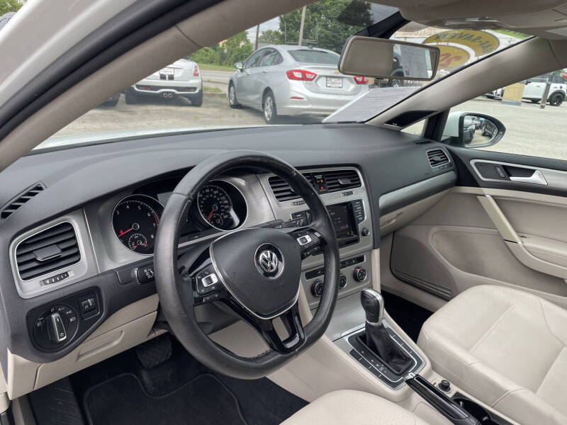 2015 Volkswagen Golf TSI SE