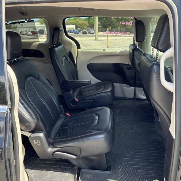 2019 Chrysler Pacifica Touring L