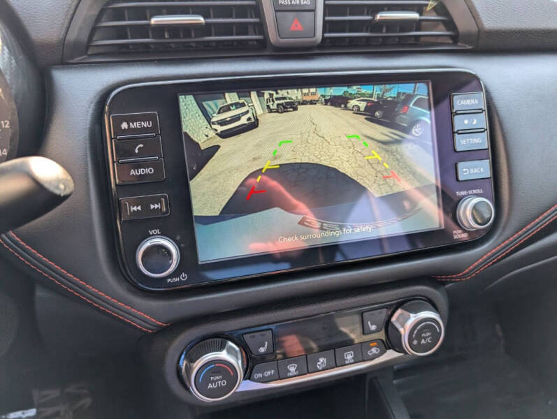 2025 Nissan Versa SR