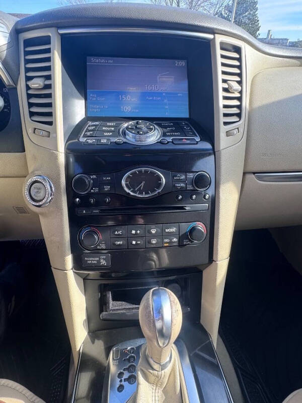 2011 Infiniti FX35