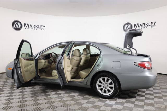 2004 Lexus ES 330
