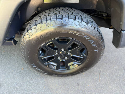 2016 Jeep Wrangler Willys Wheeler