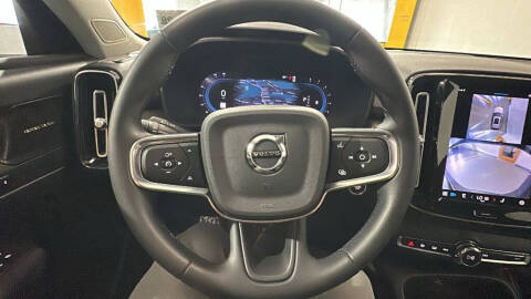 2024 Volvo XC40 B5 Plus Dark Theme