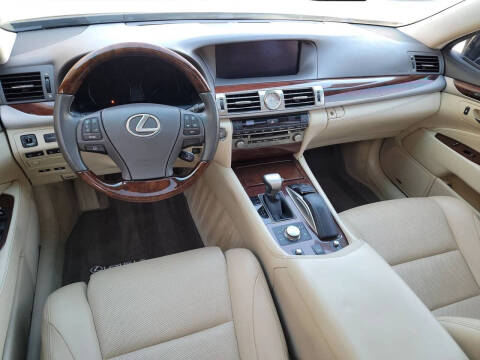 2017 Lexus LS 460