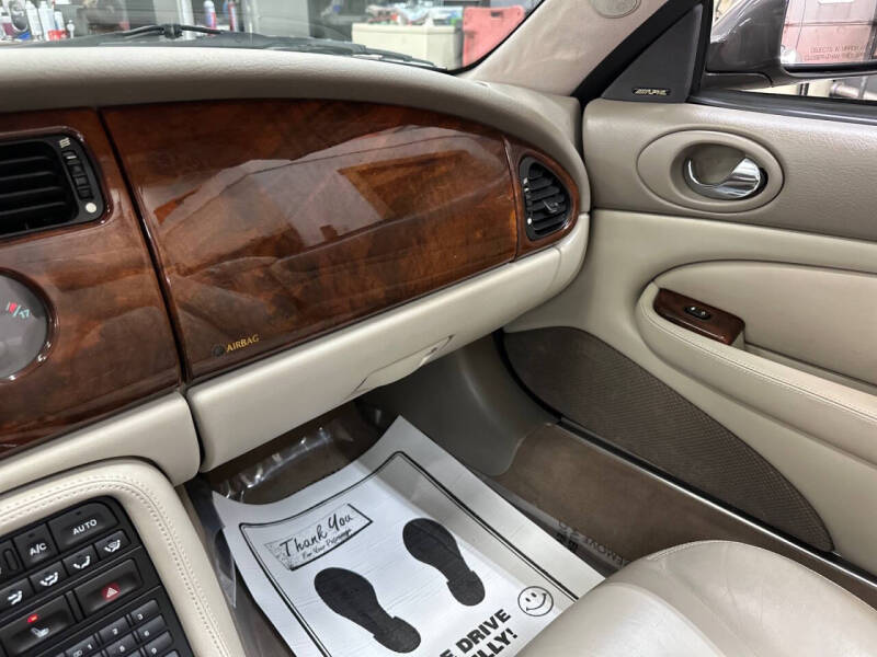 2001 Jaguar XK-Series XK8