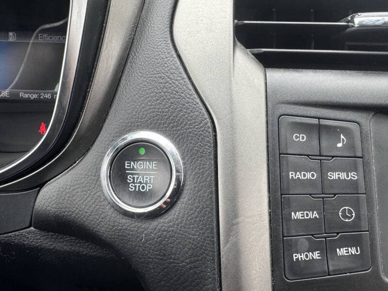 2017 Ford Fusion Hybrid SE