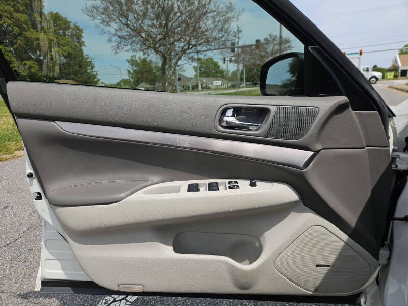 2015 Infiniti Q40