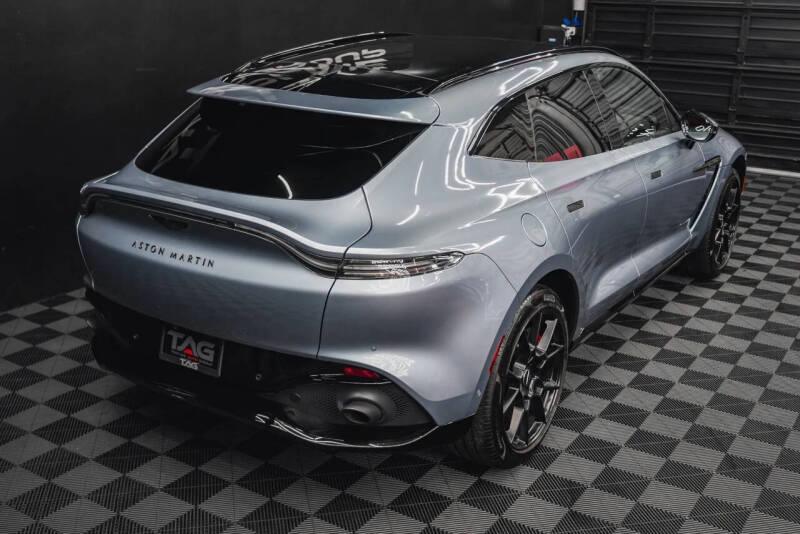 2021 Aston Martin DBX