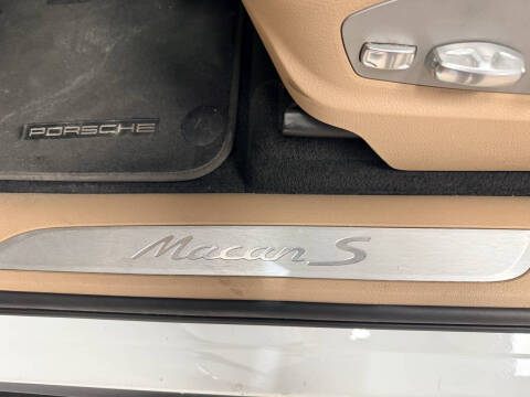 2021 Porsche Macan S
