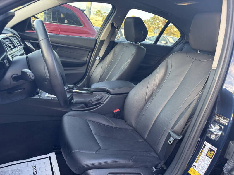 2012 BMW 3 Series 328i