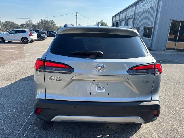 2022 Toyota Corolla Cross XLE