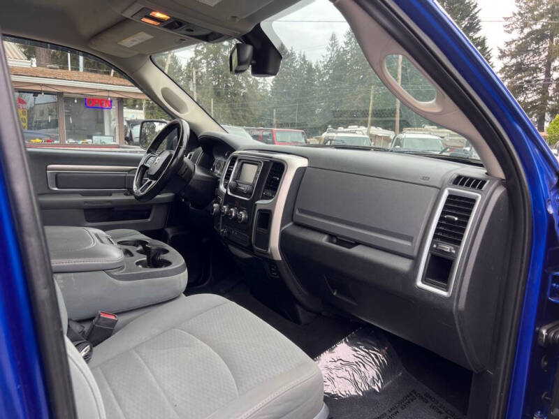 2016 RAM 1500 SLT