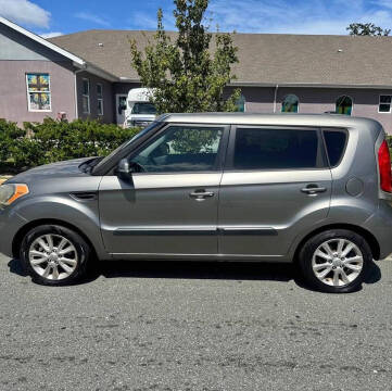 2012 Kia Soul +